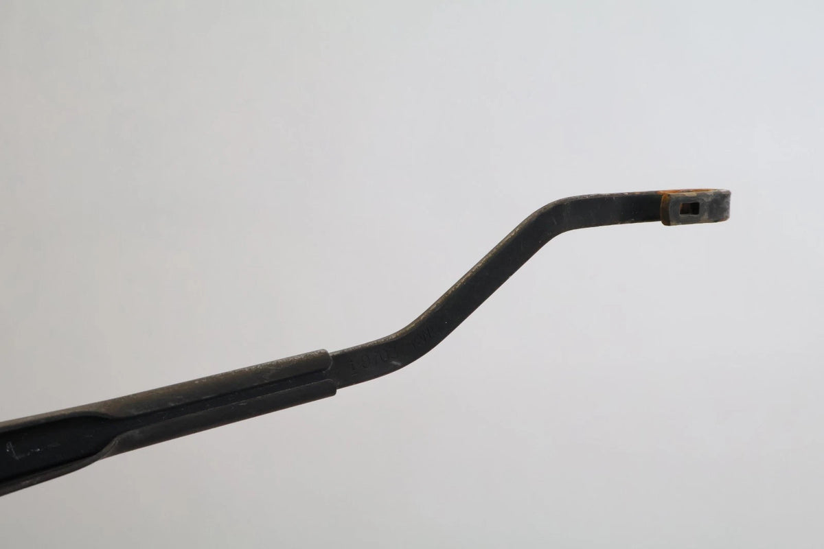 2007-2010 HYUNDAI ELANTRA FRONT LH RH WINDSHIELD WIPER BLADE ARM 98310-2H000