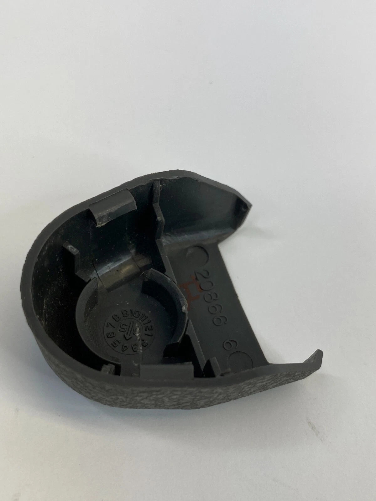 2005-2007 NISSAN XTERRA FRONT LEFT SEAT BELT ANCHOR COVER TRIM CAP PANEL OEM