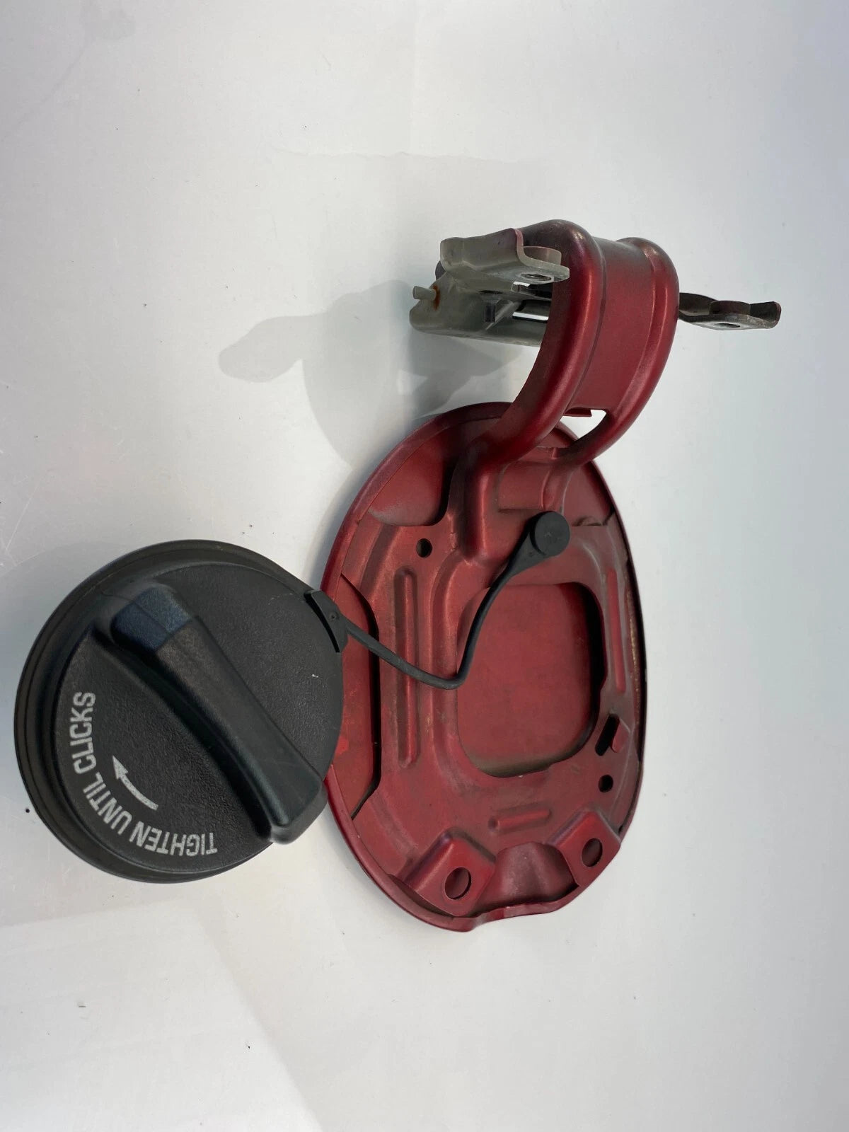 2008-2012 FORD ESCAPE 2008-2011 MARINER FUEL FILLER DOOR GAS TANK LID RED OEM