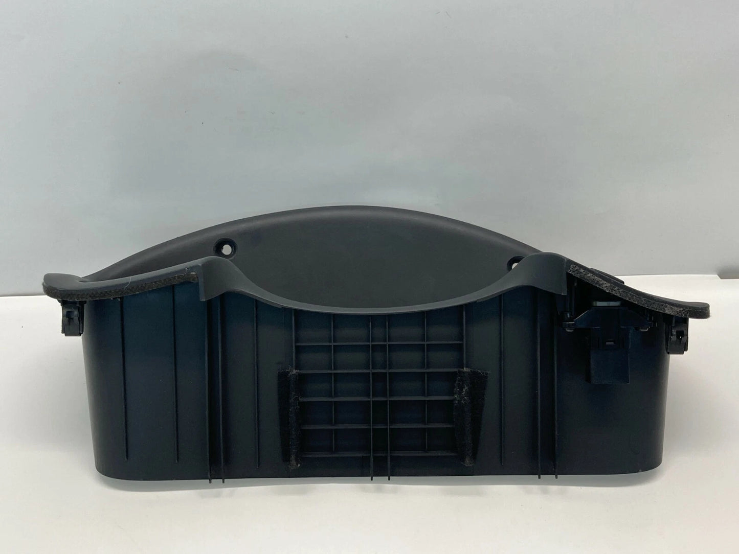 2007-2010 KIA RONDO DASH INSTRUMENT SPEEDOMETER CLUSTER BEZEL TRIM 84830-1D000