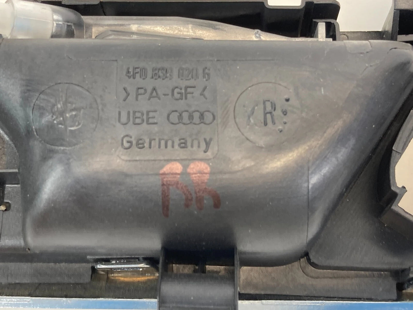 2005-2011 AUDI A6 REAR RIGHT SIDE INTERIOR DOOR HANDLE W/ BEZEL 4F0-839-020 OEM