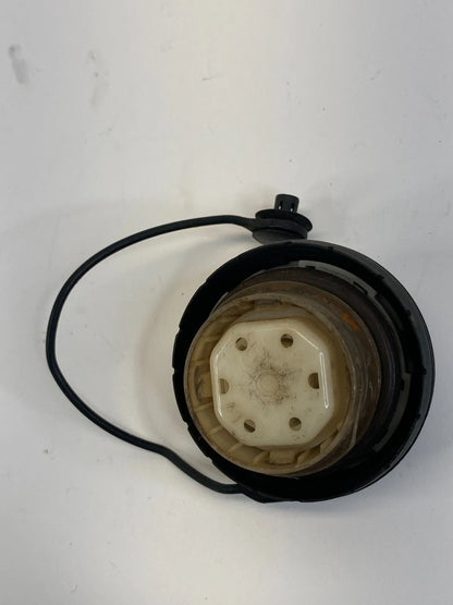 2010 2011 CADILLAC SRX 12-15 CTS 13-17 ATS FUEL FILLER GAS TANK CAP COVER OEM