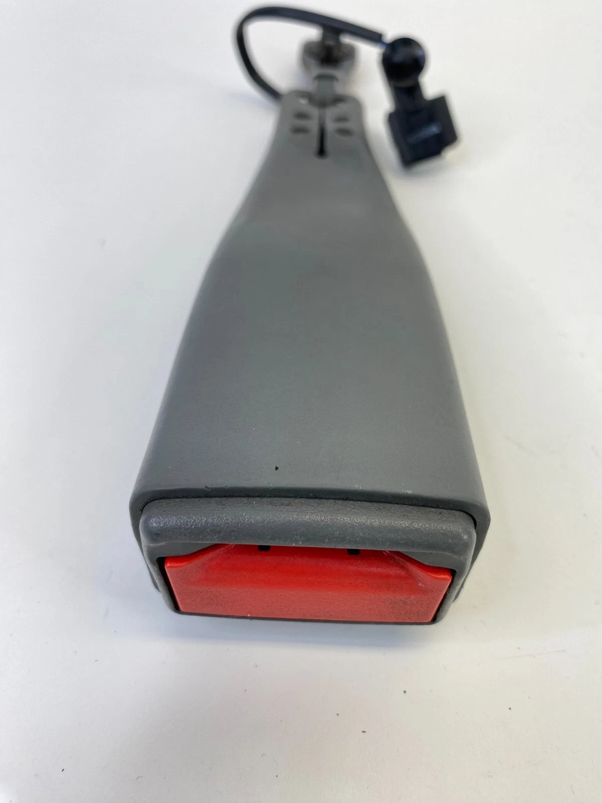 2013-2015 CHEVROLET MALIBU FRONT LEFT DRIVER SIDE SEAT BELT BUCKLE RECEIVER OEM