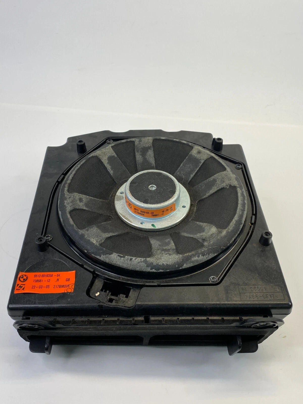2004-2007 BMW 530I 525I RIGHT CENTRAL BASS SUBWOOFER SPEAKER AUDIO 65136919358