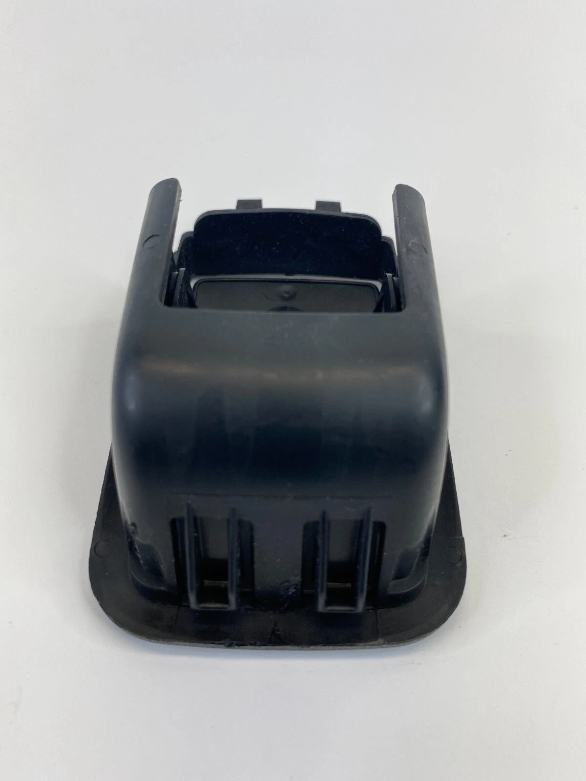 11-19 CHEVROLET CRUZE REAR SEAT CHILD SAFETY ANCHOR HOOK COVER 5034901 OEM