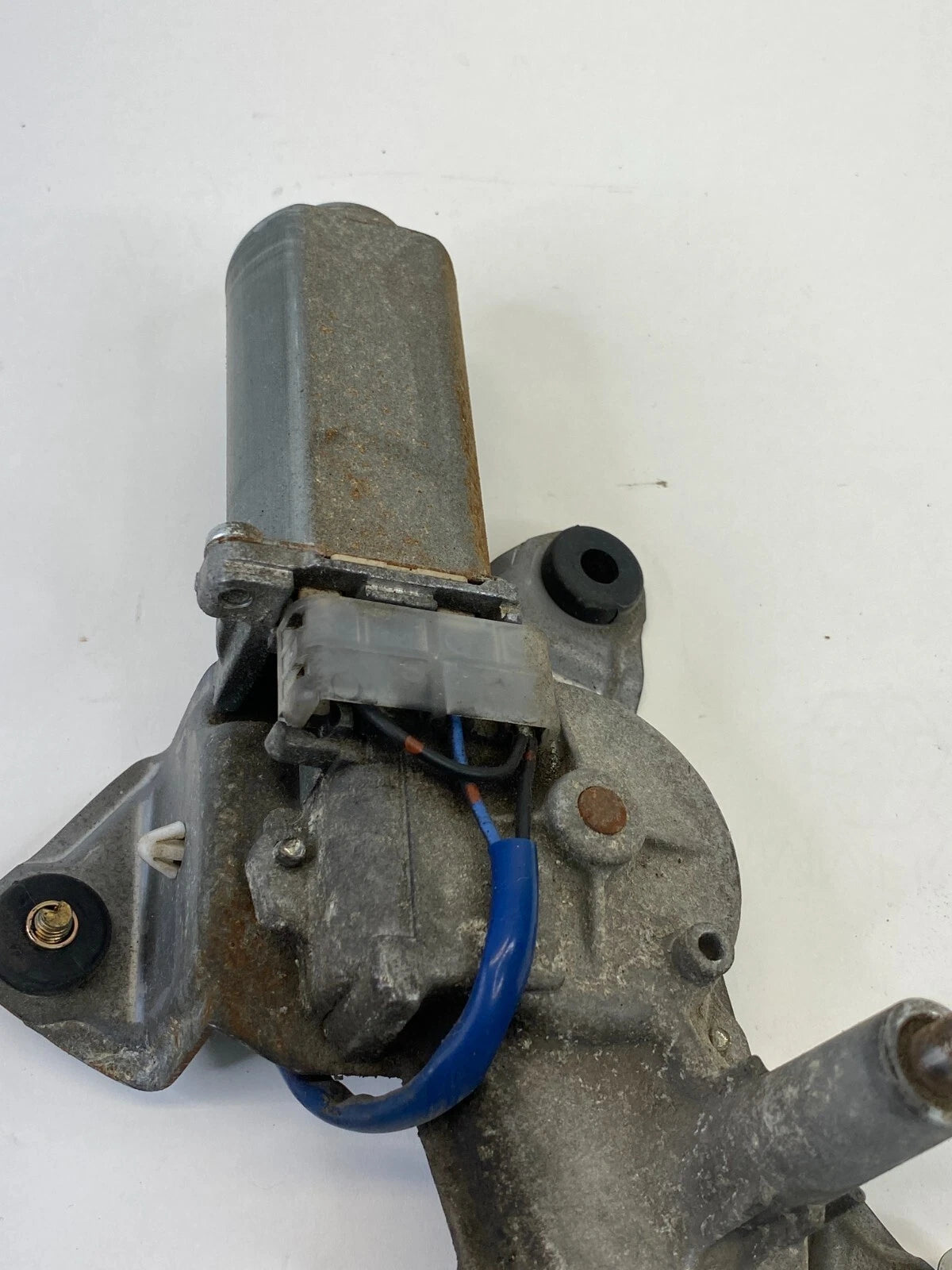 2000-2006 MAZDA MPV REAR BACK WINDOW WIPER MOTOR UNIT ASSEMBLY LC62-67-450 OEM