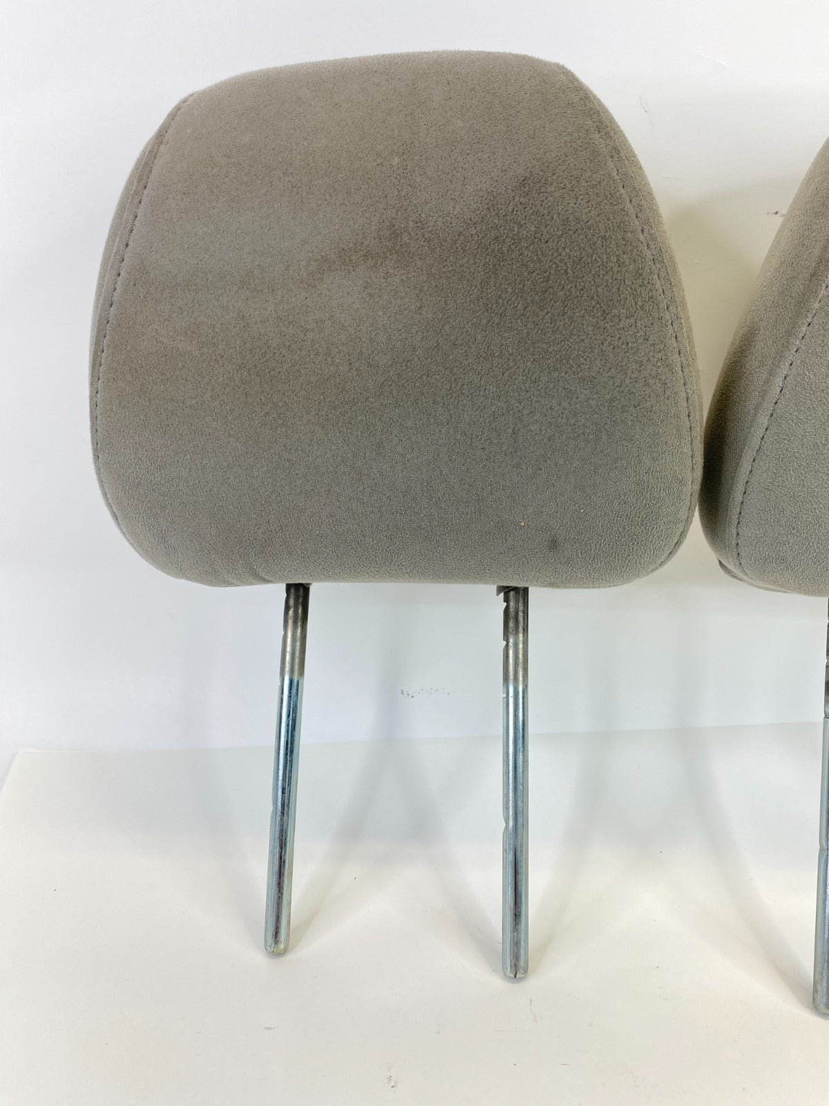 2010-2012 Nissan Altima SEDAN Front Seat Headrest Left Right Head Rest Set Pair