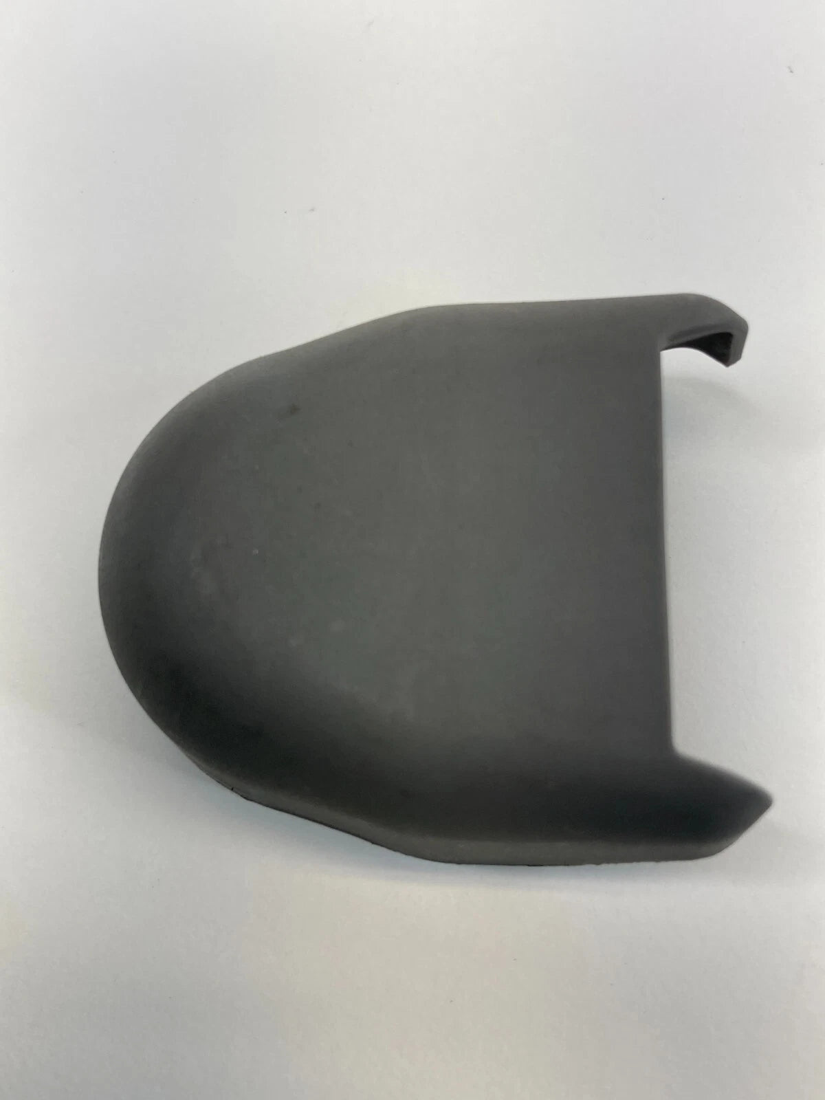 07-10 HYUNDAI ELANTRA FRONT LEFT DRIVER SEAT BELT ANCHOR LOWER COVER TRIM CAP