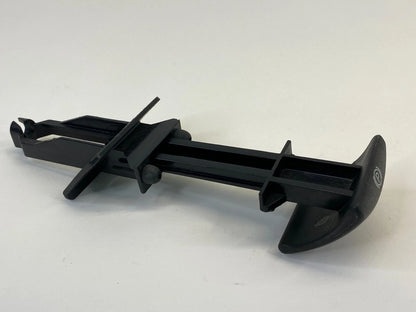04-09 CADILLAC SRX EMERGENCY PARKING HAND BRAKE RELEASE HANDLE LEVER M7413X12