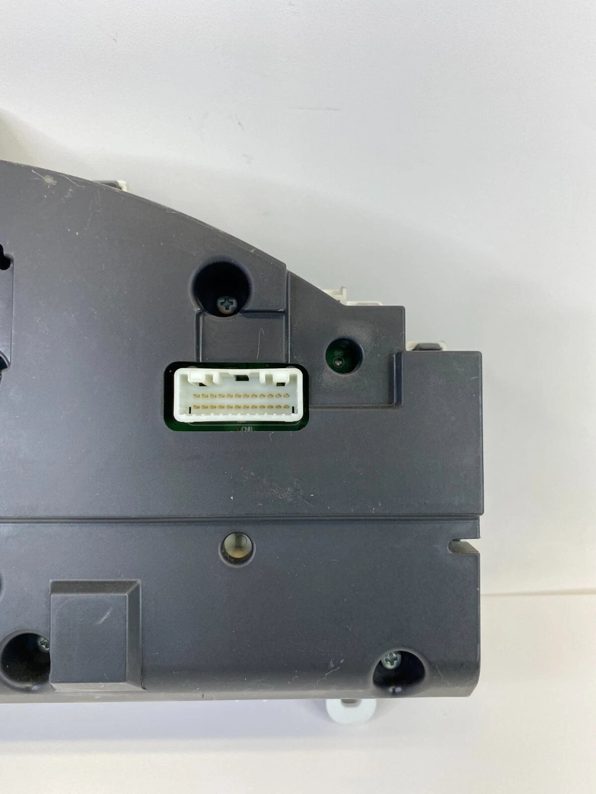 2005-2006 TOYOTA SOLARA INSTRUMENT CLUSTER SPEEDOMETER 83800-AA160-00 OEM