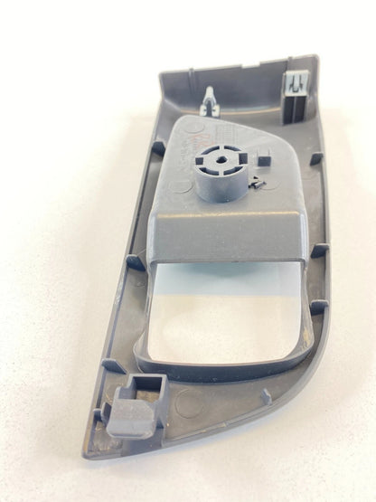 06-08 KIA OPTIMA REAR RIGHT SIDE INTERIOR DOOR HANDLE BEZEL TRIM 836212G000 OEM