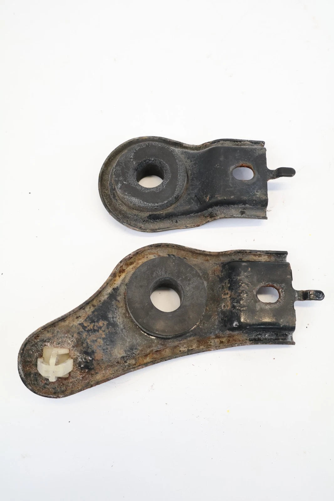 2003-2007 HONDA ACCORD RADIATOR UPPER BRACKET MOUNTING SUPPORT SET OEM