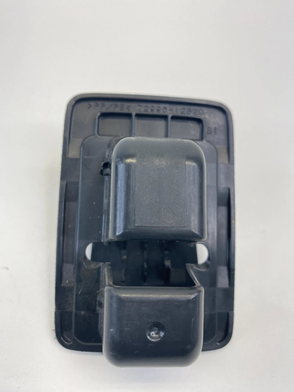 2008-2015 SCION XB REAR SEAT CHILD ANCHOR COVER UNIT OEM FACTORY 72996-12320