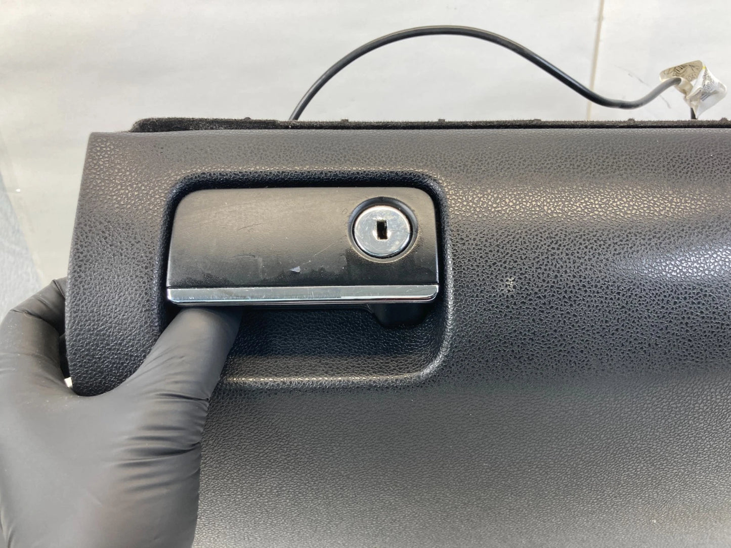 2007-2012 MERCEDES-BENZ GL450 GLOVE BOX STORAGE COMPARTMENT A164-680-06-91 OEM