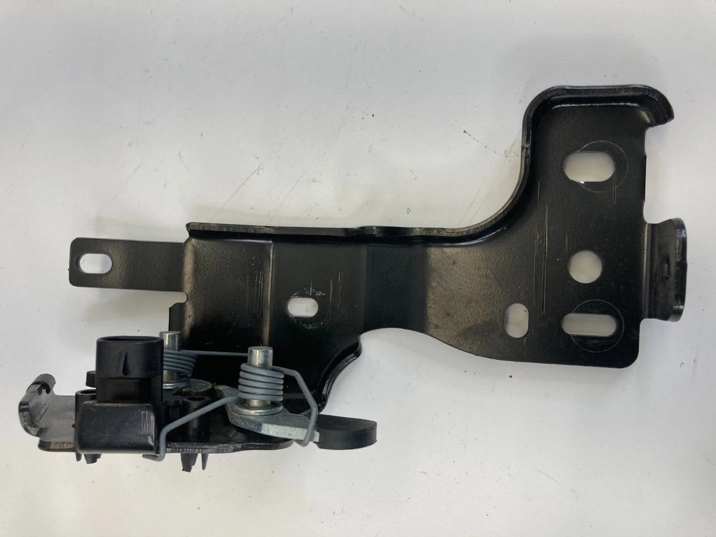 2002-2009 GMC ENVOY REAR TRUNK LIFTGATE GLASS LOCK LATCH ACTUATOR 16642459 OEM