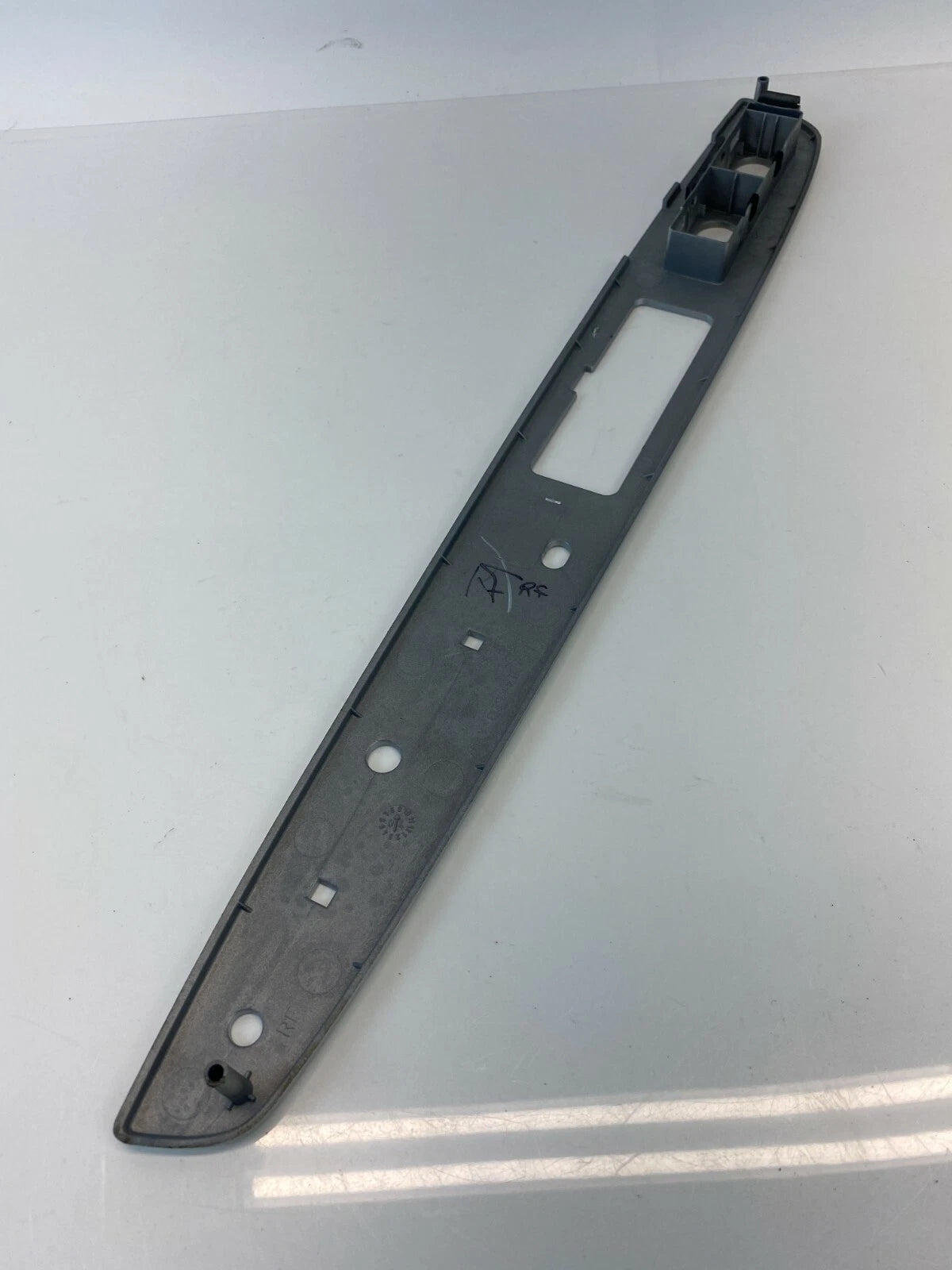 2005-2007 MERCURY MARINER FRONT RIGHT WINDOW SWITCH BEZEL PANEL 5E6X-14A563-AC