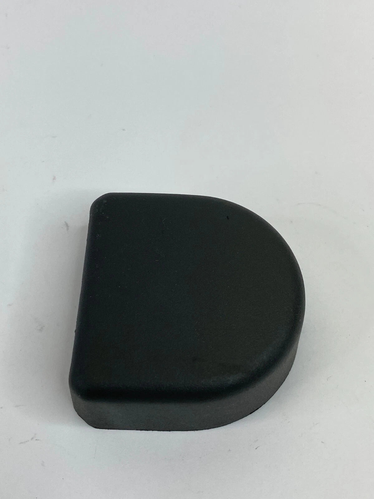2005-2007 NISSAN XTERRA FRONT RIGHT SEAT BELT ANCHOR COVER TRIM CAP PANEL OEM