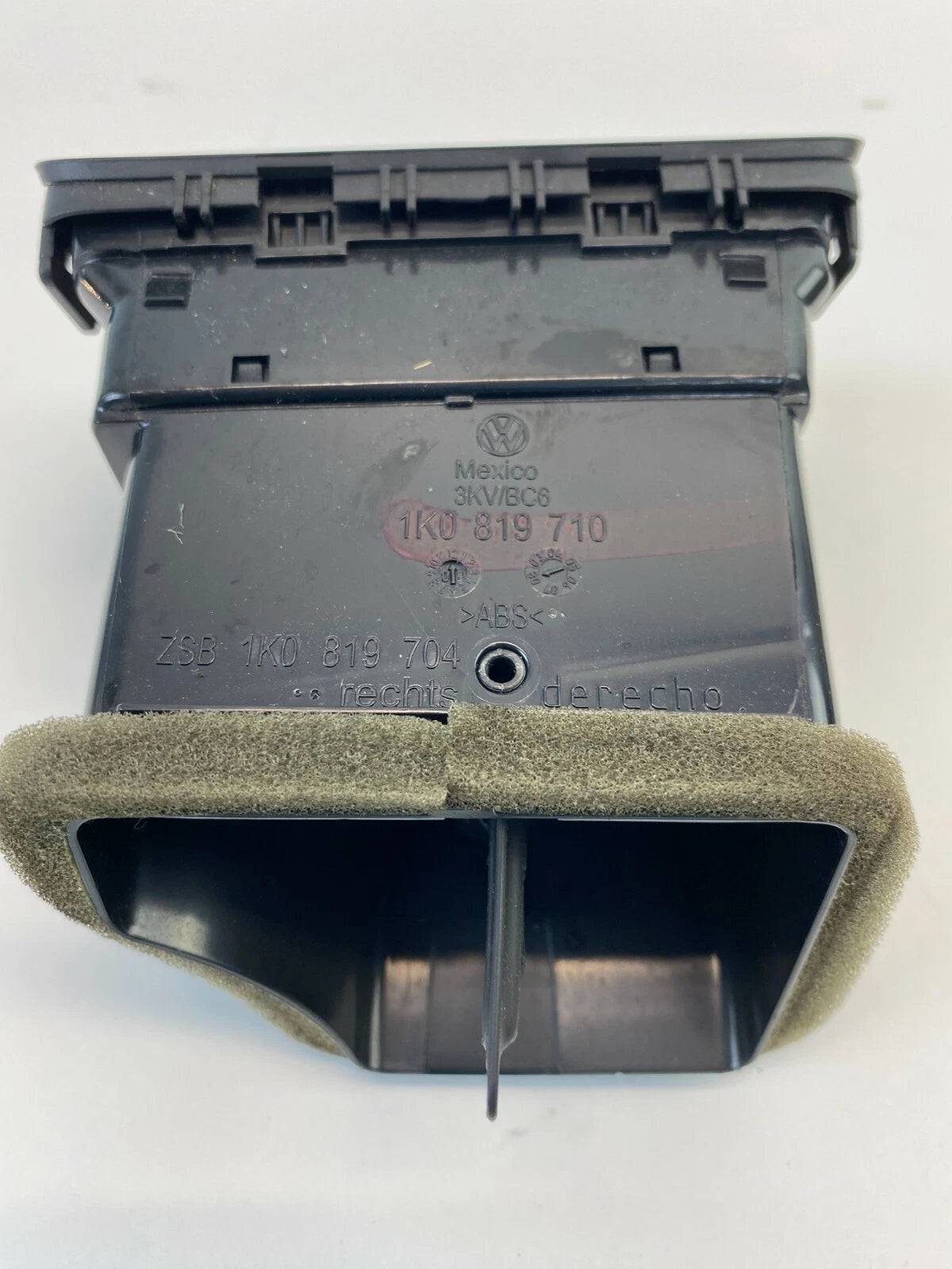 06-10 VOLKSWAGEN JETTA DASH RIGHT AC AIR VENT HEATER DUCT OUTLET GRILL 1K0819704