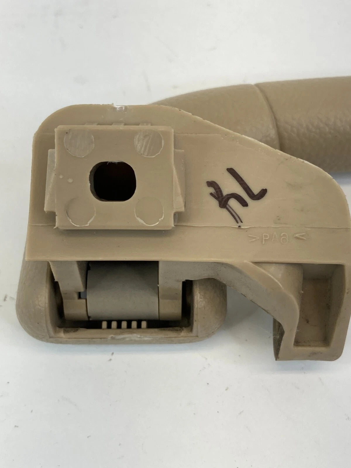 2008-2010 SATURN VUE REAR LEFT SIDE INTERIOR ROOF GRAB GRAP ASSIST HANDLE OEM