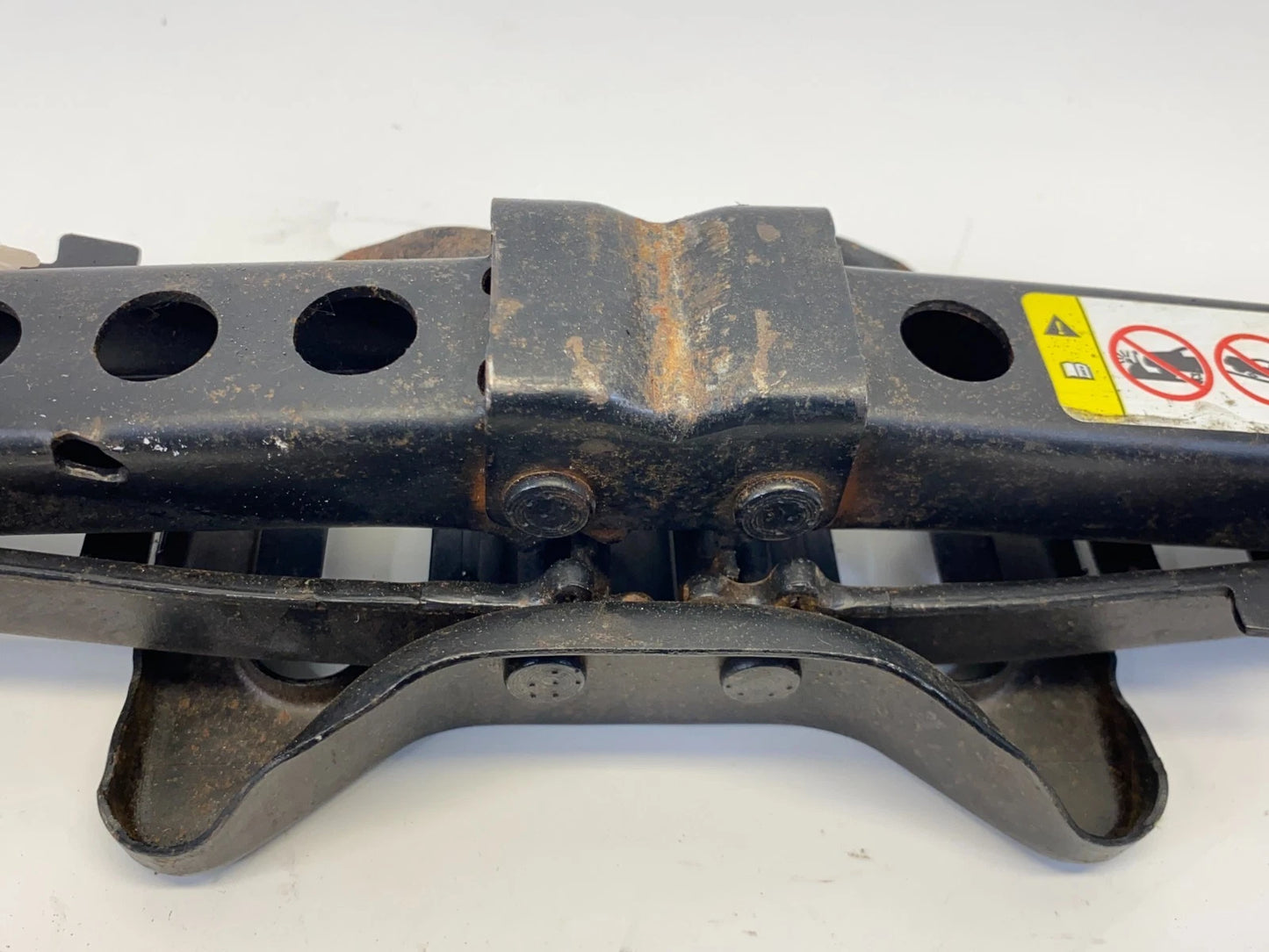 2005-2010 CHRYSLER 300 EMERGENCY SPARE TIRE JACK ASSY 04782999AC OEM