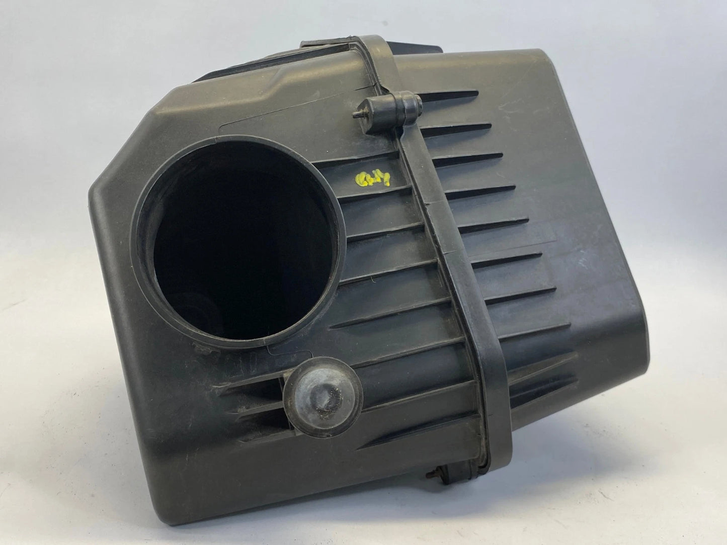 2010 2011 CHEVROLET EQUINOX 2.4L ENGINE AIR FILTER BOX HOUSING ASSY OEM 20813712