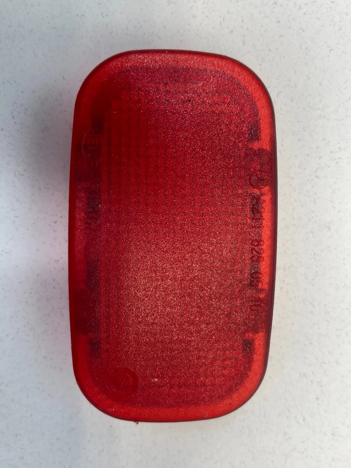 03-09 MERCEDES-BENZ E320 SDAN FRONT DOOR RED COURTESY LIGHT LAMP LENS 2118250510