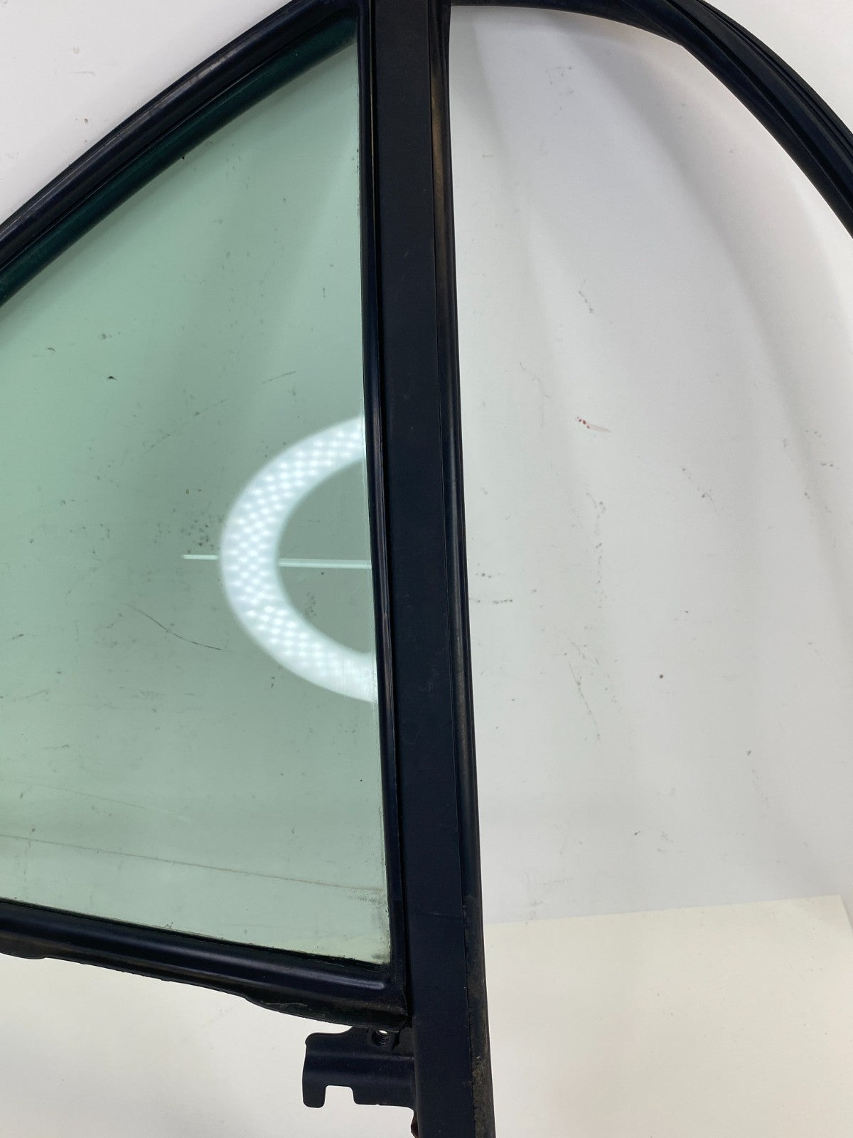 2009 2010 Hyundai Sonata Rear Right Side Quarter Vent Window Glass Fixed OEM