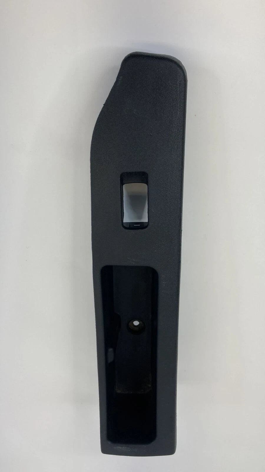 2004-2006 MITSUBISHI GALANT REAR LEFT SIDE DOOR WINDOW SWITCH BEZEL MR590875 OEM