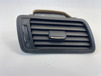 2009-2011 Volkswagen CC Front Right Side Outer Dash Air Vent Grille 3C1-819-702