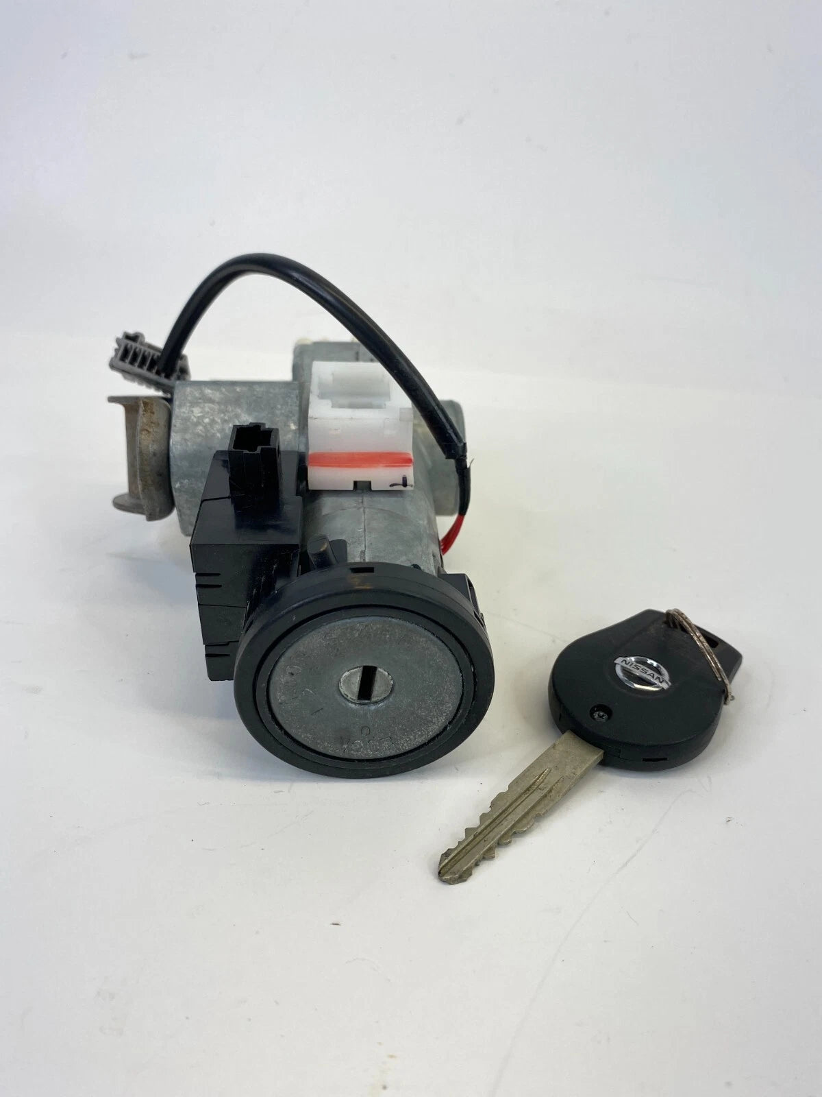 2013-2019 NISSAN SENTRA IGNITION STARTER SWITCH LOCK CYLINDER WITH KEY OEM