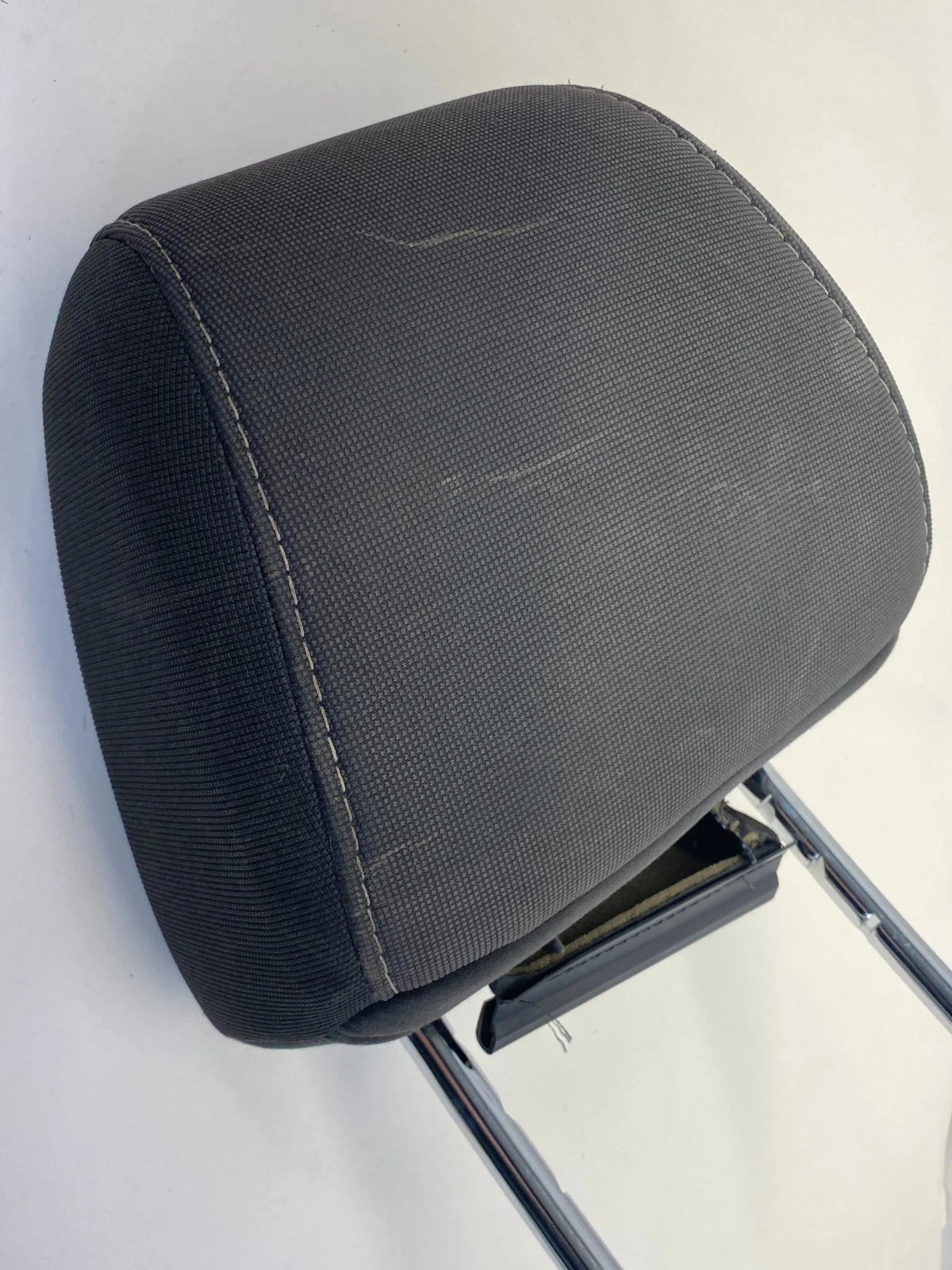 2012-2014 FORD FOCUS FRONT LEFT DRIVER SIDE SEAT HEADREST HEAD REST CLOTH GRAY