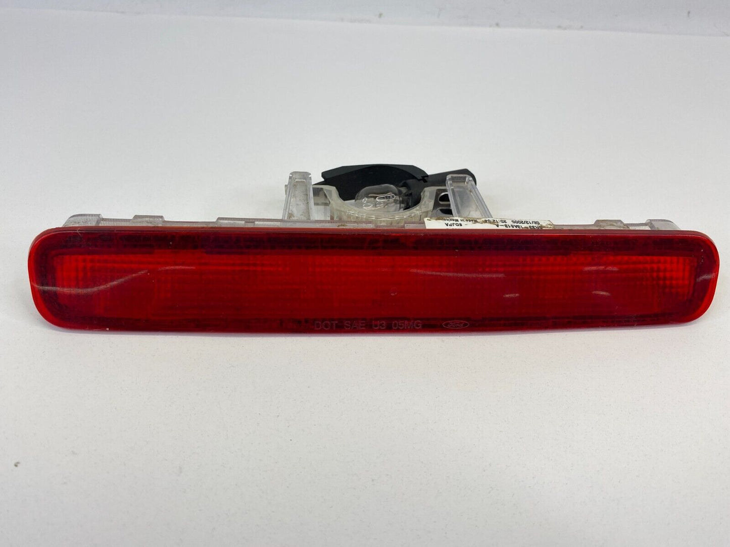 05-09 Ford Mustang Rear High Mount Third 3rd Brake Stop Light Lamp 4R33-13A613