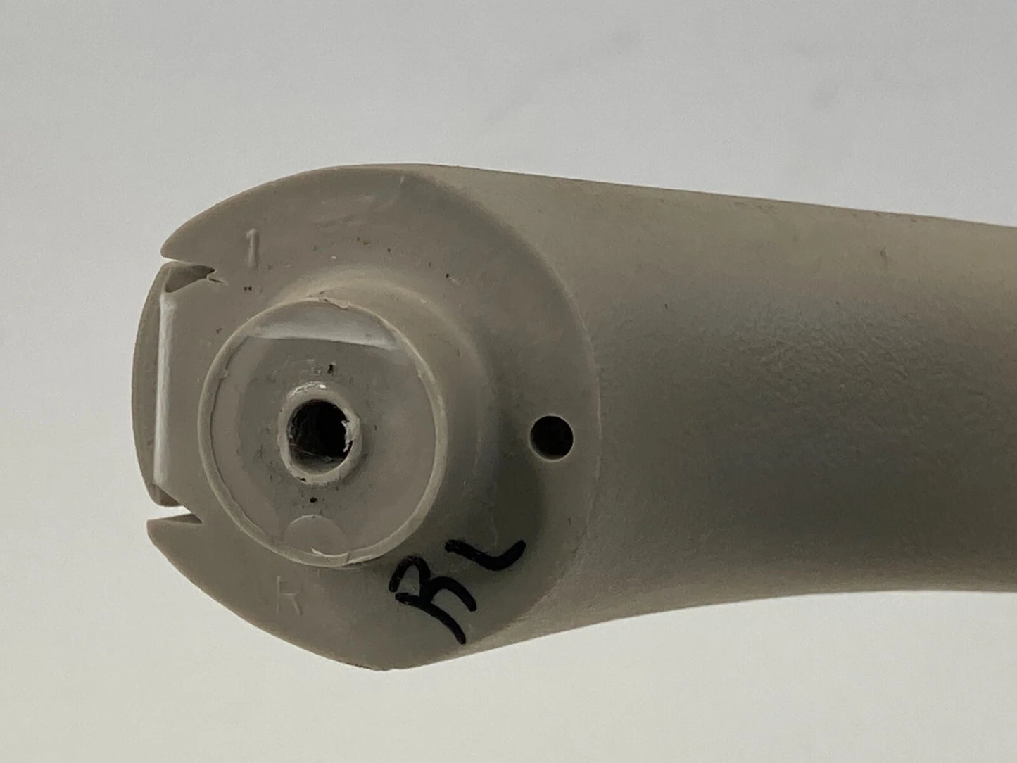 2002-2005 02-05 CHRYSLER PT CRUISER WAGON REAR LEFT SIDE ROOF GRAB HANDLE GRIP