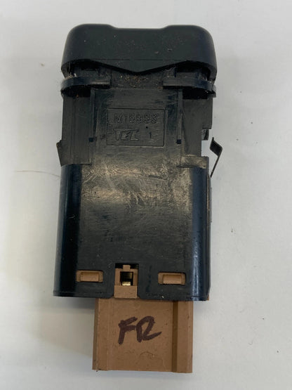 2002-2004 HONDA ODYSSEY FRONT RIGHT HEATED SEAT CONTROL SWITCH BUTTON M15994 OEM