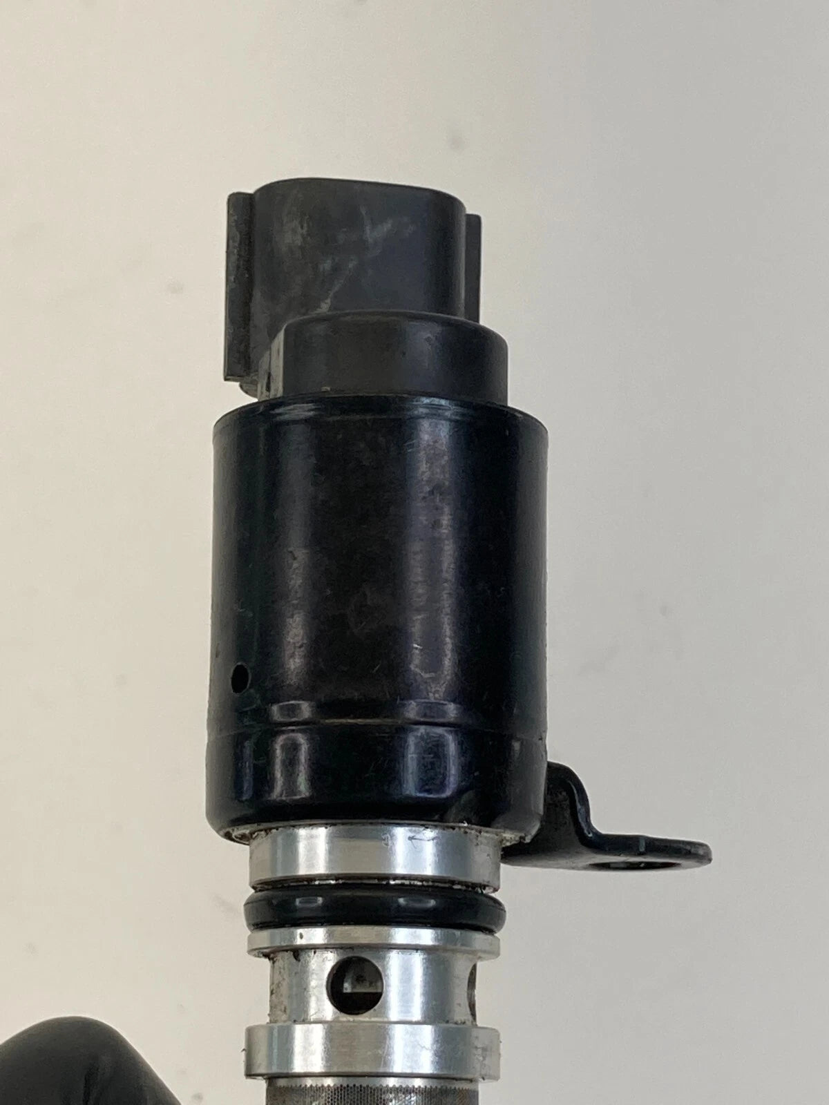 2011-2022 HYUNDAI ACCENT 1.6L OIL FLOW CONTROL VALVE OCV SOLENOID OEM