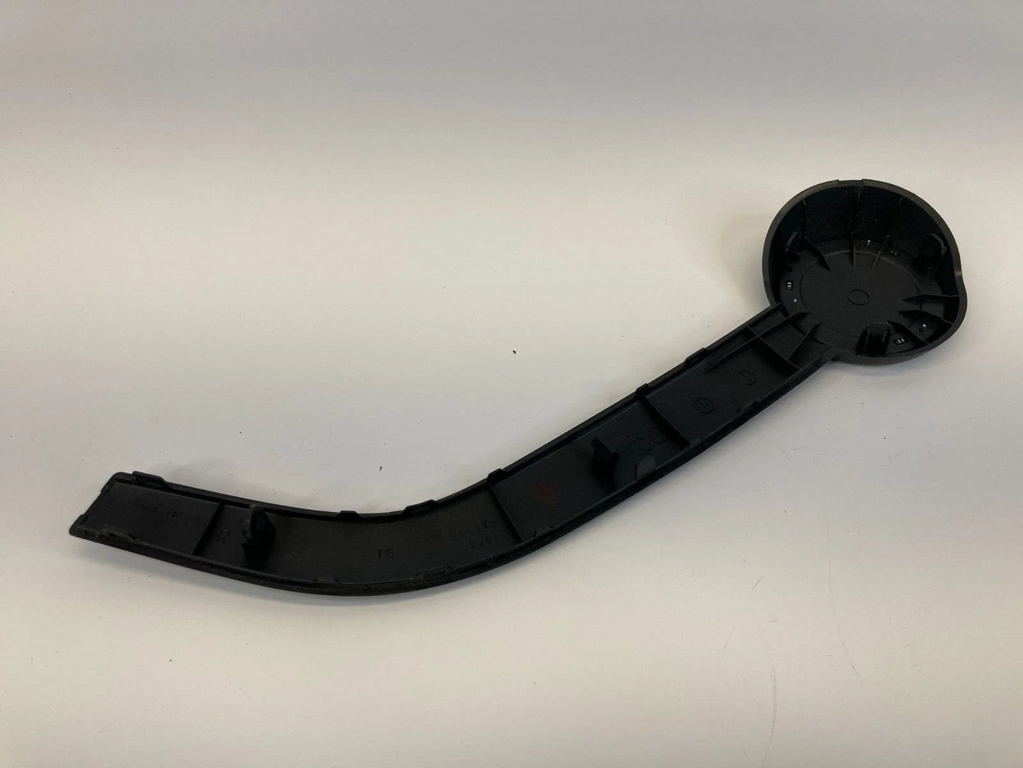 2005-2010 SCION TC FRONT RIGHT DOOR PULL HANDLE GRIP TRIM COVER CAP 74611-21010