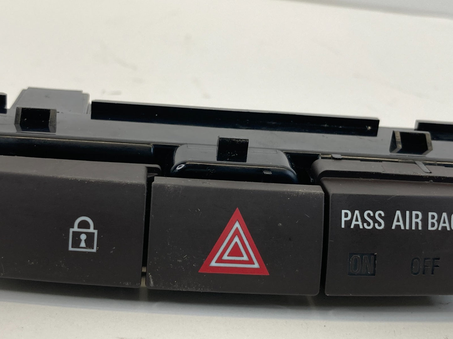 2011 2012 2013 Buick Regal Dash Hazard Warning Lock Button Switch 13320966 OEM