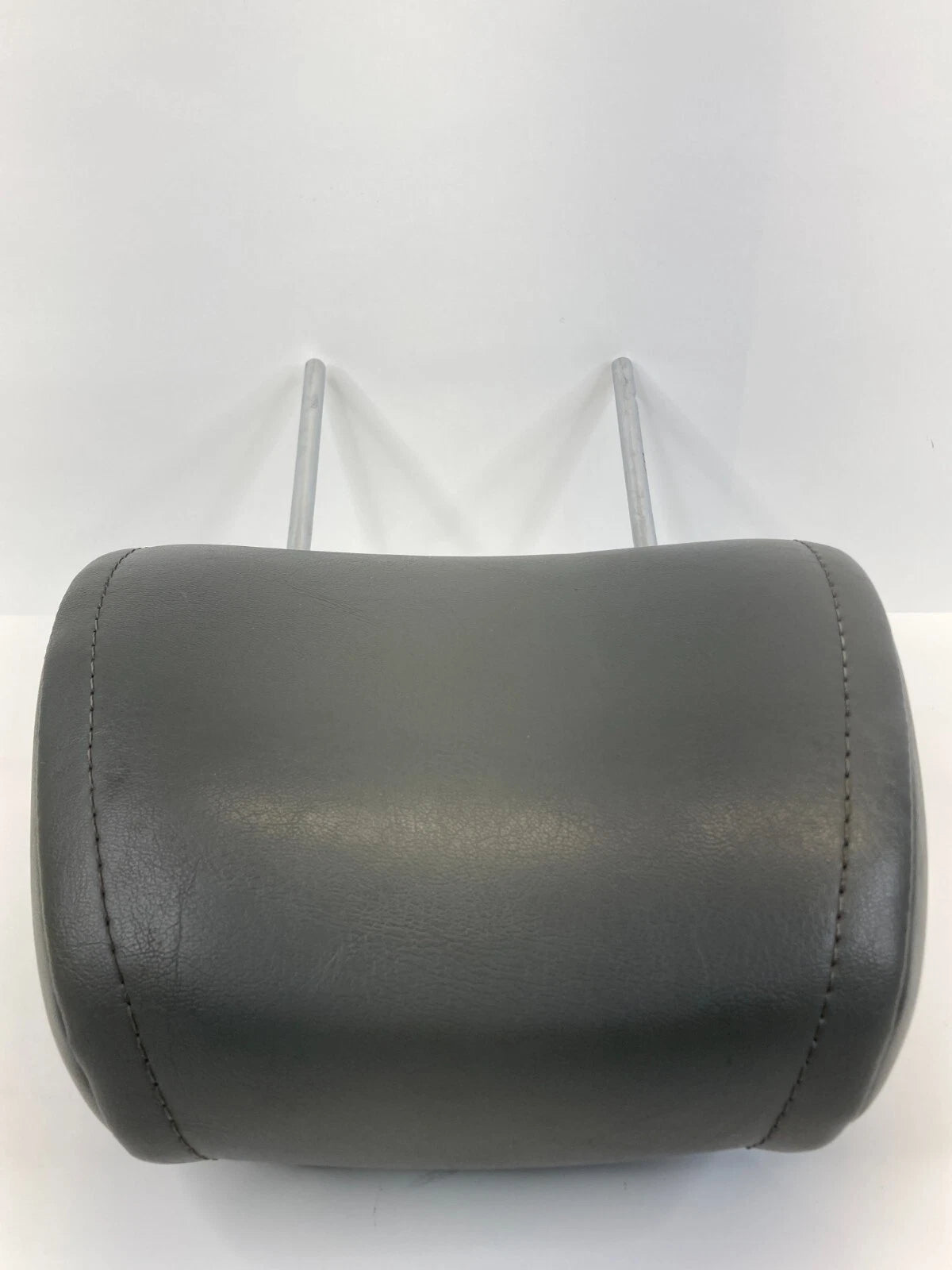 05 06 07 JEEP GRAND CHEROKEE SUV FRONT HEADREST LEFT OR RIGHT HEAD REST OEM