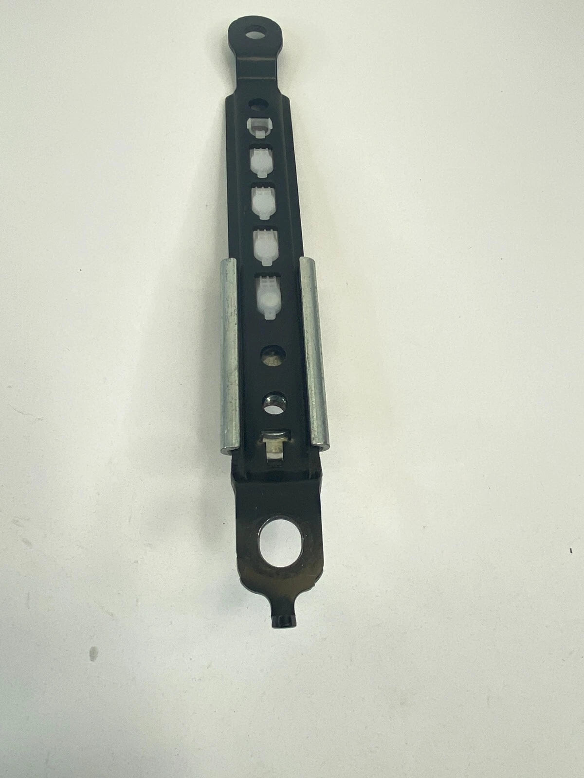 2008-2015 Mitsubishi Lancer Sedan Front Right Seat Belt Height Adjuster E628001