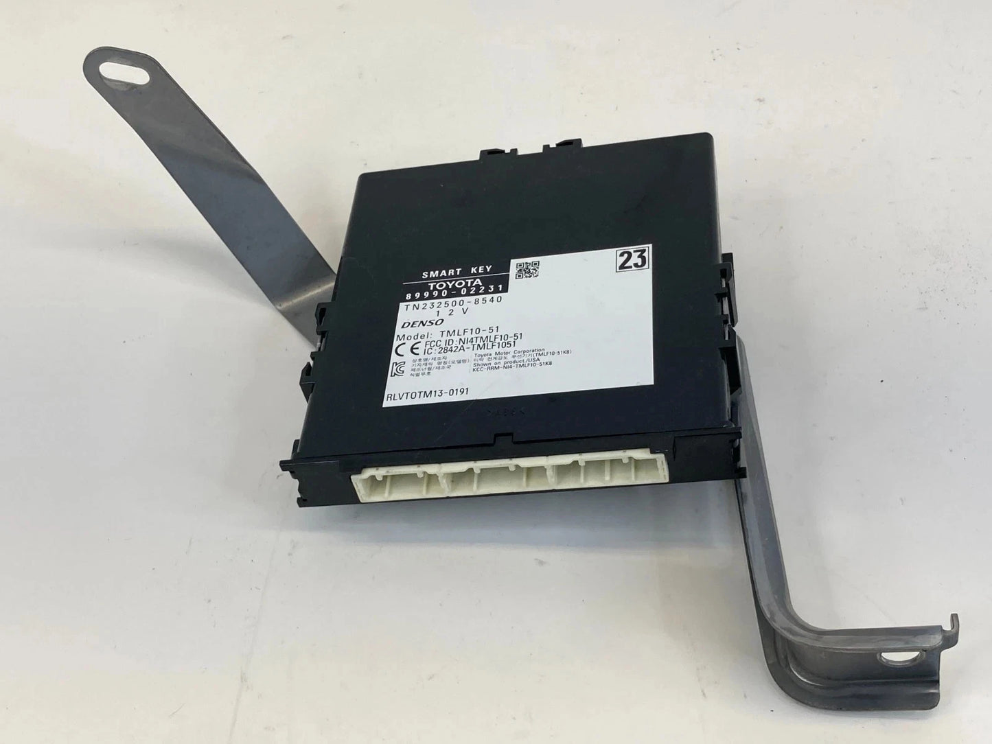 2014-2019 TOYOTA COROLLA THEFT LOCKING SMART KEY CONTROL MODULE 89990-02231 OEM