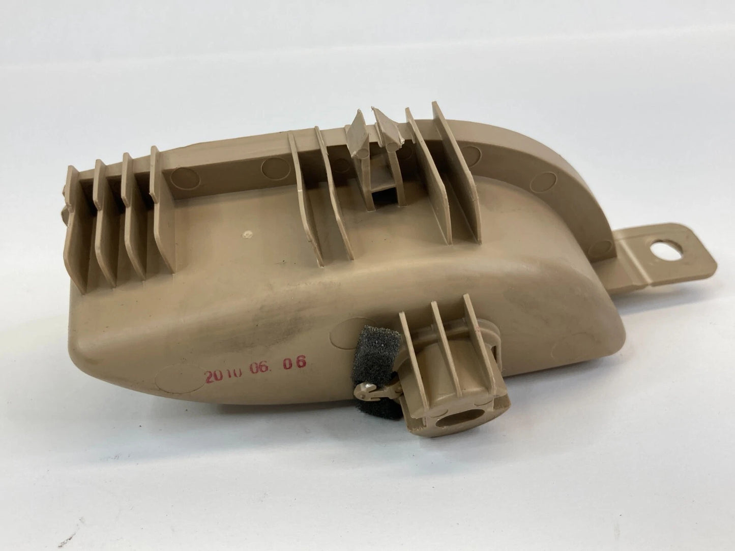 2011-2014 HYUNDAI SONATA REAR RIGHT SIDE DOOR INTERIOR PULL HANDLE 83740-3S000