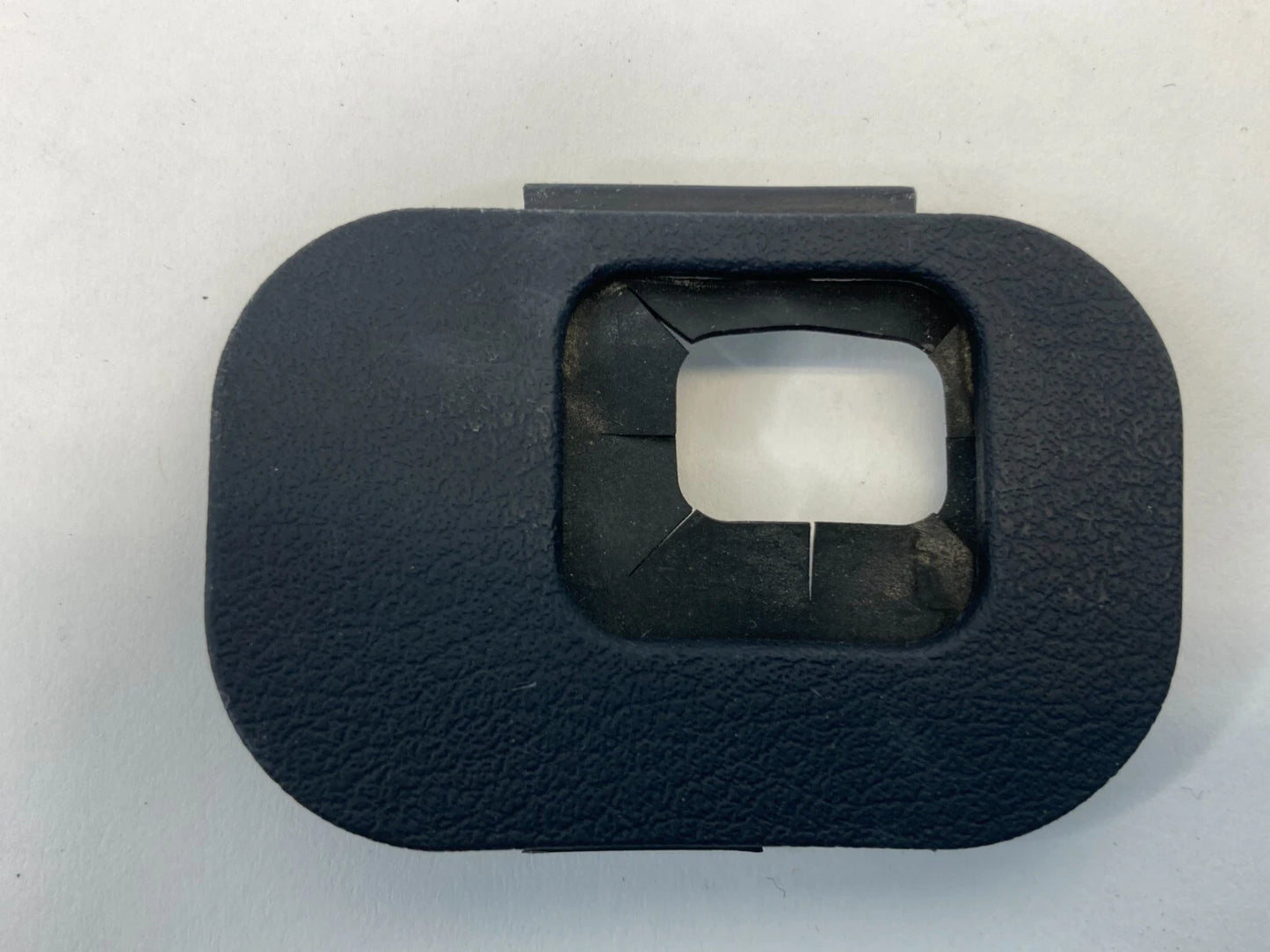 2007-2012 LEXUS ES350 STEERING WHEEL RIGHT LOWER COVER TRIM BEZEL 45186-33090