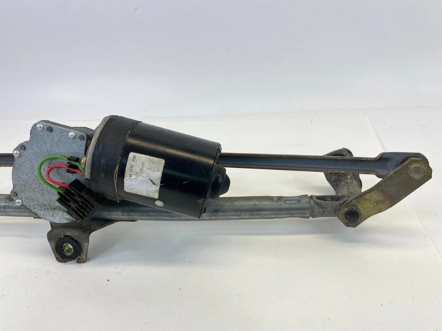 1998-2010 VOLSKWAGEN BEETLE FRONT WINDSHIELD WIPER MOTOR W/ LINKAGE OEM