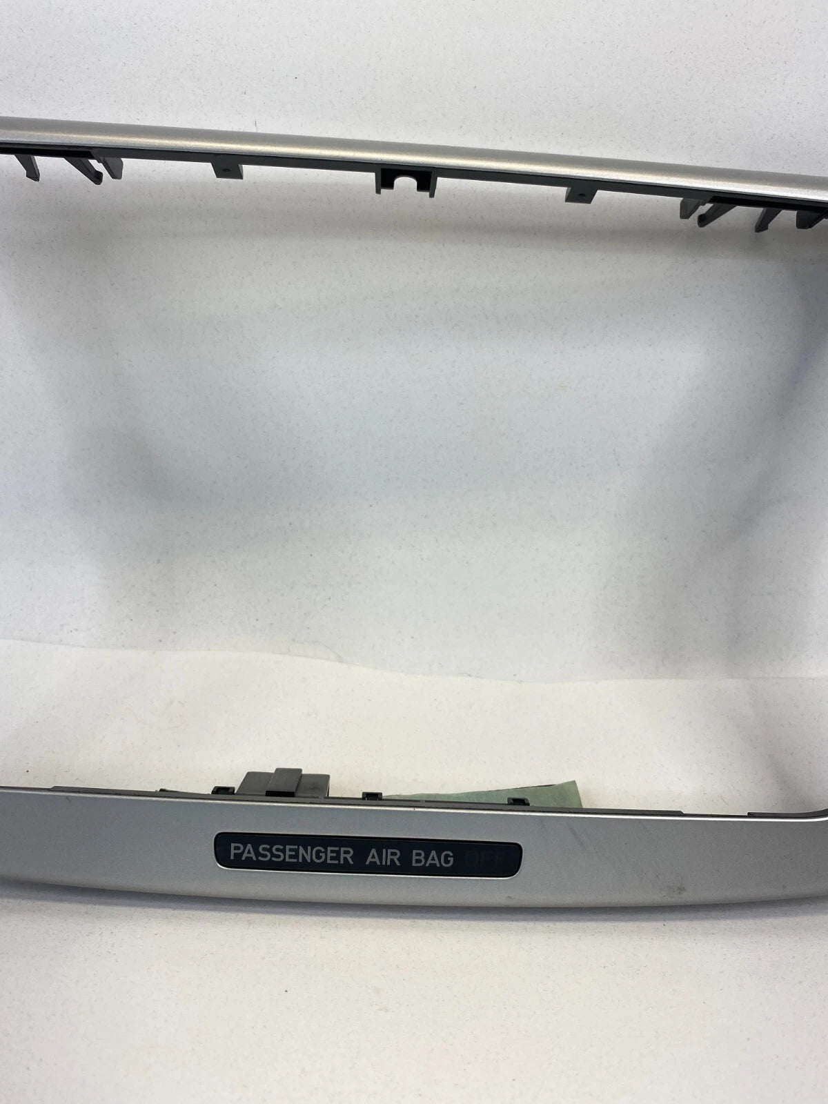 2006-2010 VW VOLKSWAGEN PASSAT INSTRUMENT PANEL DASH RADIO BEZEL TRIM SURROUND