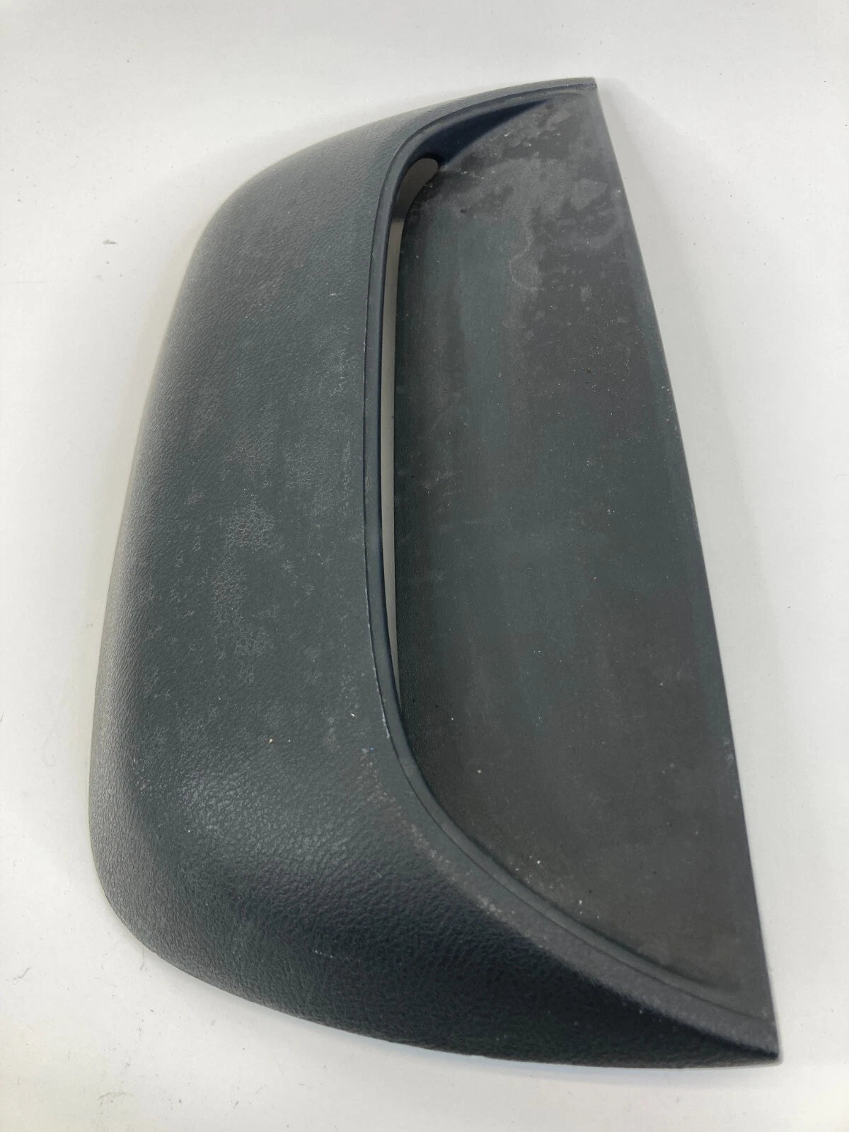2003-2005 HONDA ACCORD REAR CENTER THIRD BRAKE LIGHT COVER BEZEL TRIM OEM