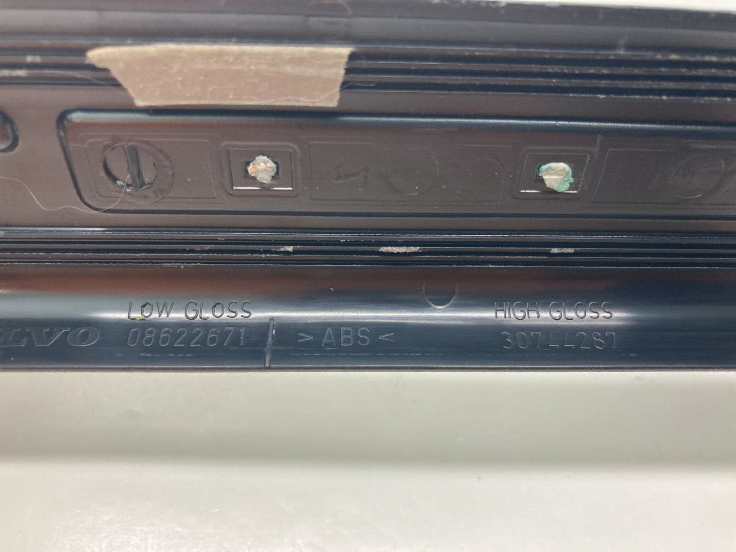 2004-2011 VOLVO S40 FRONT LEFT DOOR SILL STEP SCUFF PLATE MOLDING 30744287 OEM