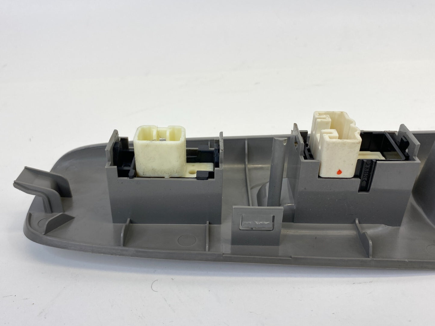 2002-2006 Toyota Camry Front Right Side Window Switch W/ Bezel 74231-AA060