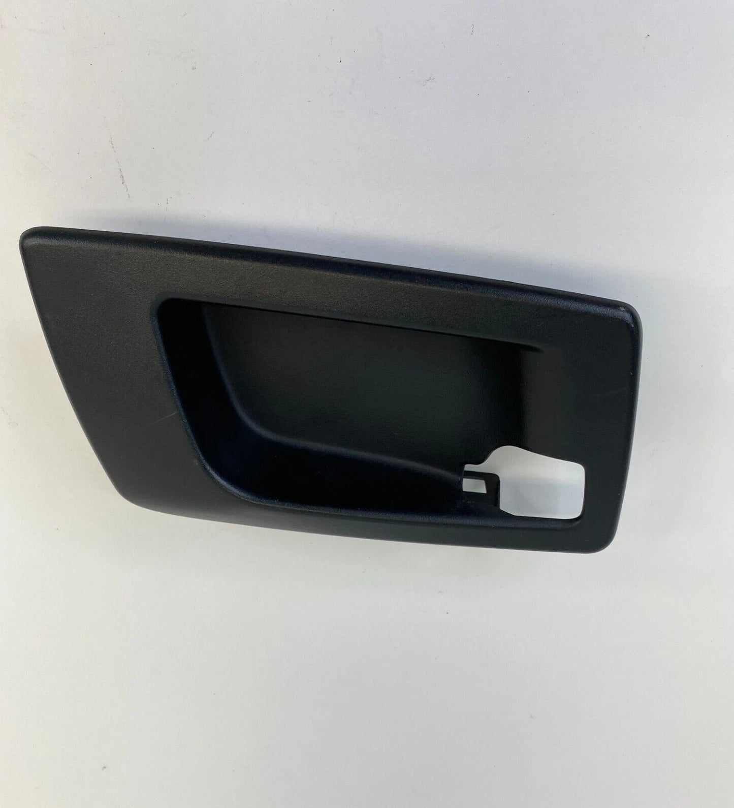 04-06 SRX 03-07 CADILLAC CTS RR RIGHT INNER DOOR HANDLE BEZEL TRIM OEM 25752964
