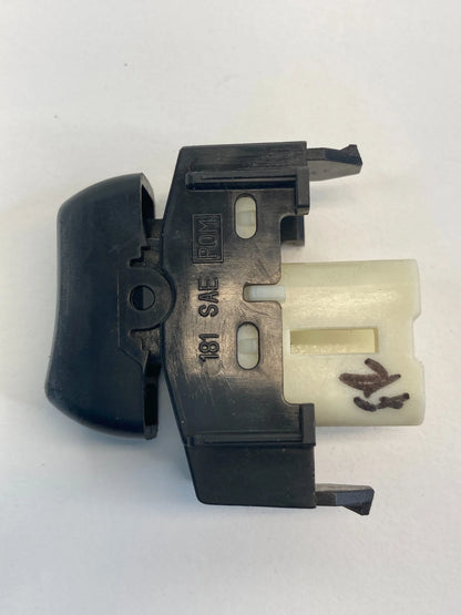 2003-2008 TOYOTA COROLLA COROLLA FRONT RIGHT PASSENGER DOOR LOCK BUTTON SWITCH