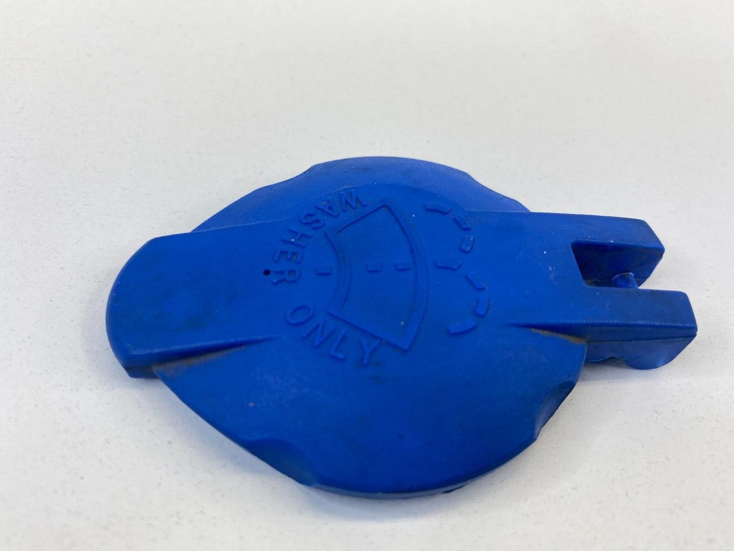 2007-2015 HYUNDAI TUCSON WINDSHIELD WIPER WASHER FLUID BOTTLE RESERVOIR TANK CAP
